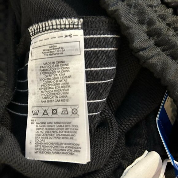 Adidas Originals NWT Women's 3 Stripe Skirt sz XS - Picture 7 of 7